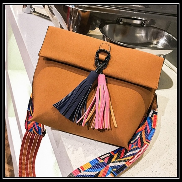 NEW FLORENCE Tassel Bag - Picture 3 of 8